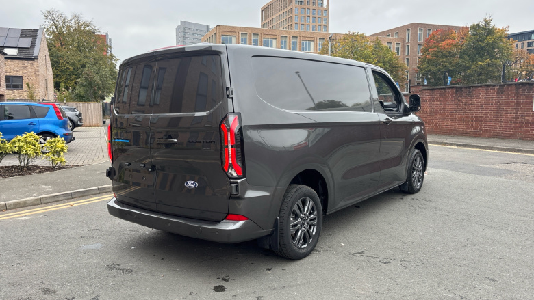 Ford Transit Custom E-320 L1 Rwd 100kW 65kWh H1 Van Limited Auto